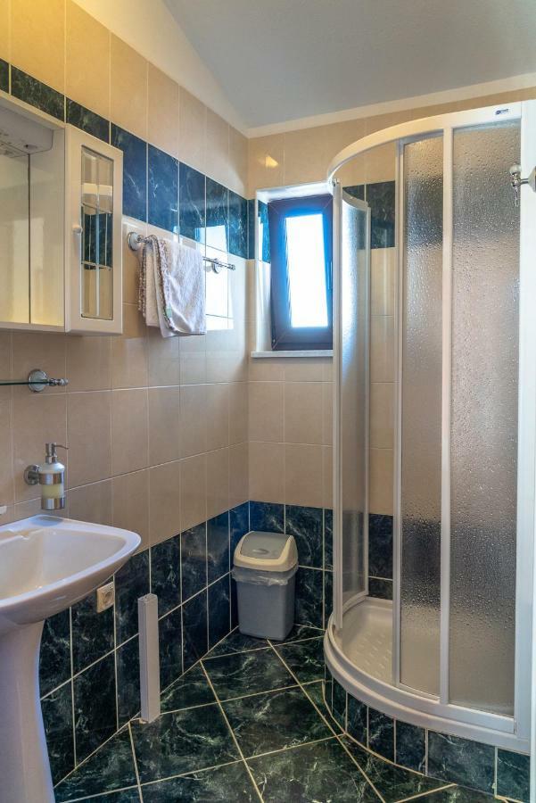 Rooms Stolfa Krk Town Exterior foto